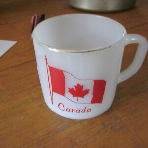 VTG FEDERAL GLASS CANADA MUG D HANDLE MILK GLASS